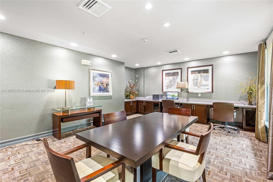 For Rent: $2,875 (3 beds, 2 baths, 1506 Square Feet)