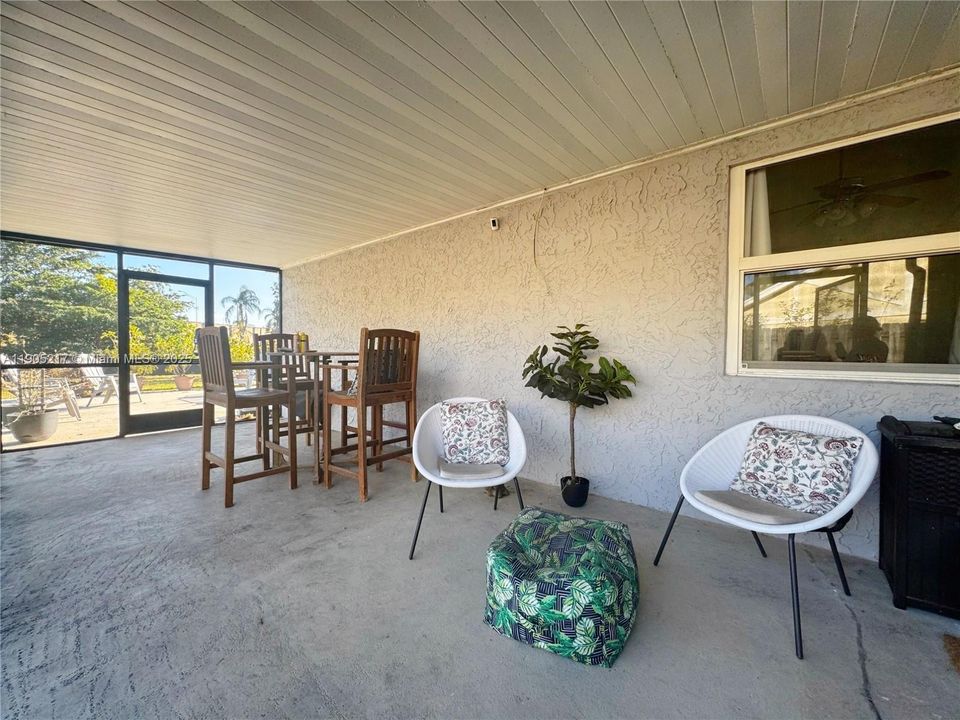 Recently Rented: $3,800 (3 beds, 2 baths, 1458 Square Feet)