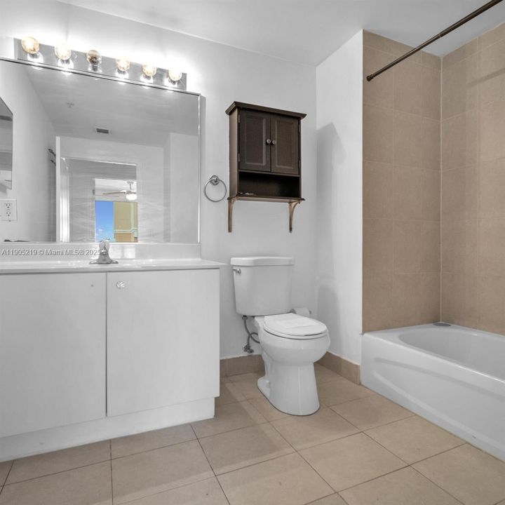 Activo con contrato: $2,350 (1 camas, 1 baños, 745 Pies cuadrados)