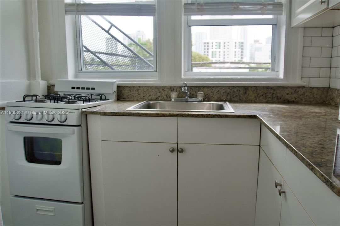 Recently Rented: $1,650 (1 beds, 1 baths, 0 Square Feet)