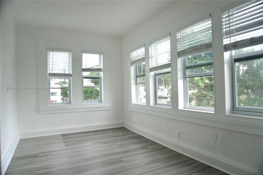 Recently Rented: $1,650 (1 beds, 1 baths, 0 Square Feet)