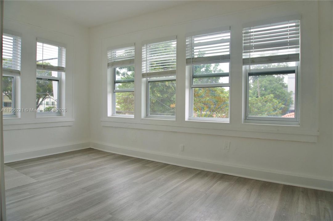 Recently Rented: $1,650 (1 beds, 1 baths, 0 Square Feet)