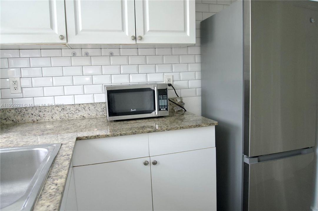 Recently Rented: $1,650 (1 beds, 1 baths, 0 Square Feet)