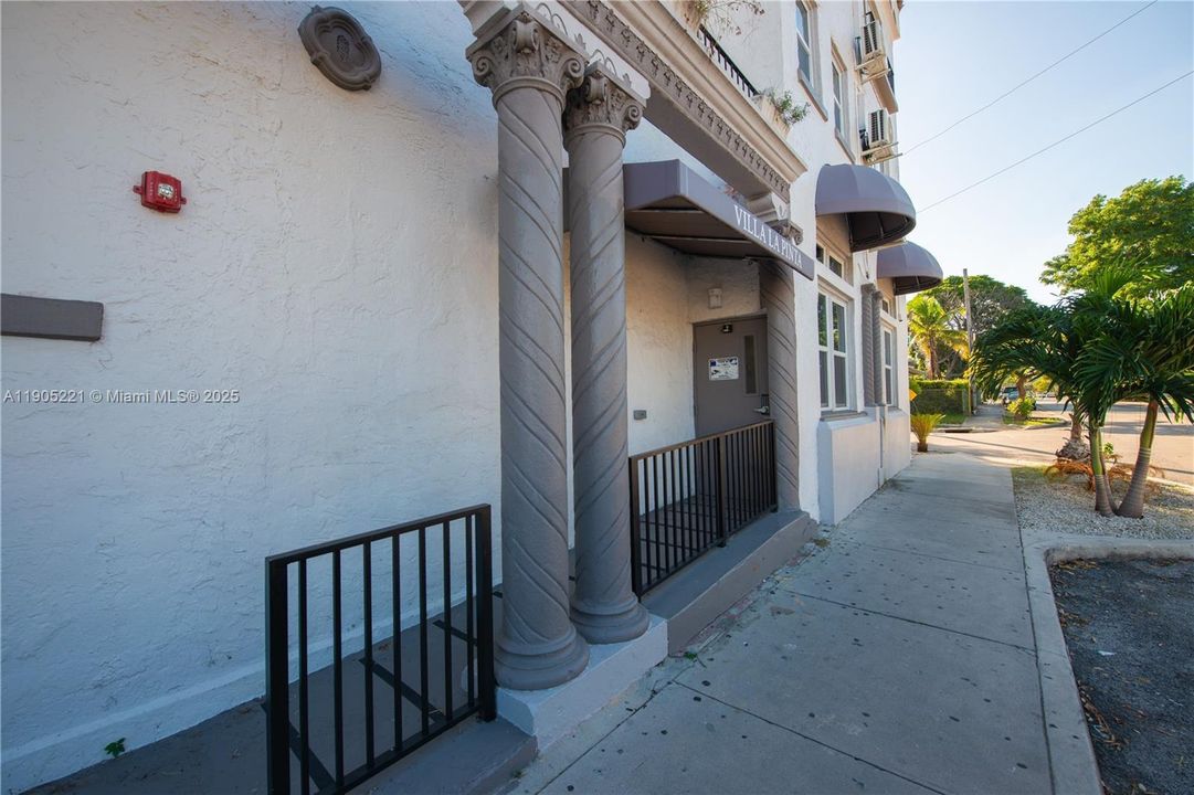 Recently Rented: $1,650 (1 beds, 1 baths, 0 Square Feet)