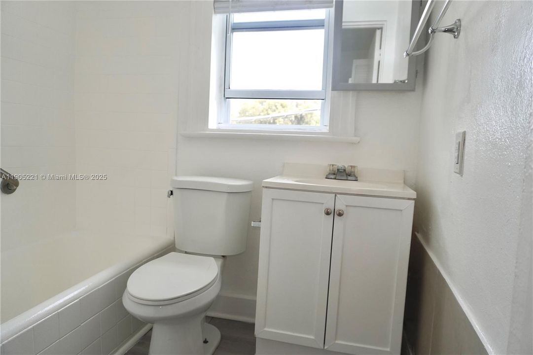 Recently Rented: $1,650 (1 beds, 1 baths, 0 Square Feet)