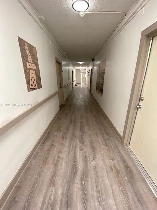 Recently Rented: $1,650 (1 beds, 1 baths, 0 Square Feet)