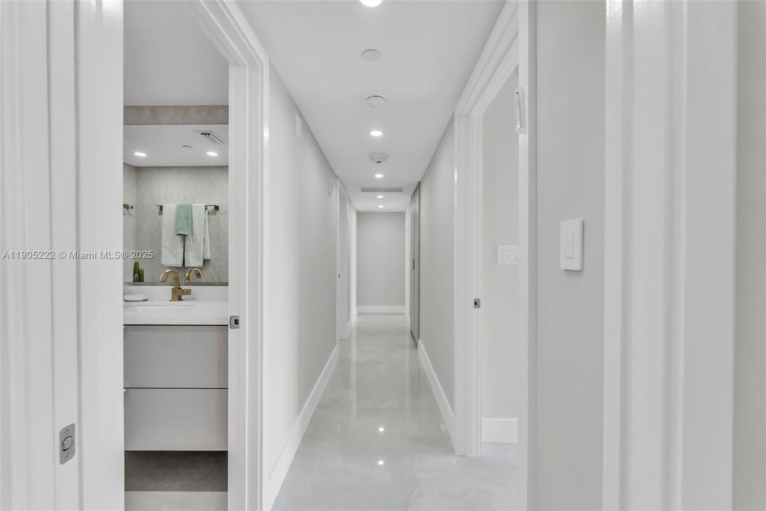 For Sale: $1,390,000 (2 beds, 3 baths, 1825 Square Feet)