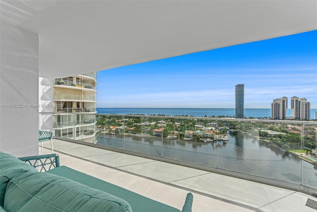 For Sale: $1,390,000 (2 beds, 3 baths, 1825 Square Feet)