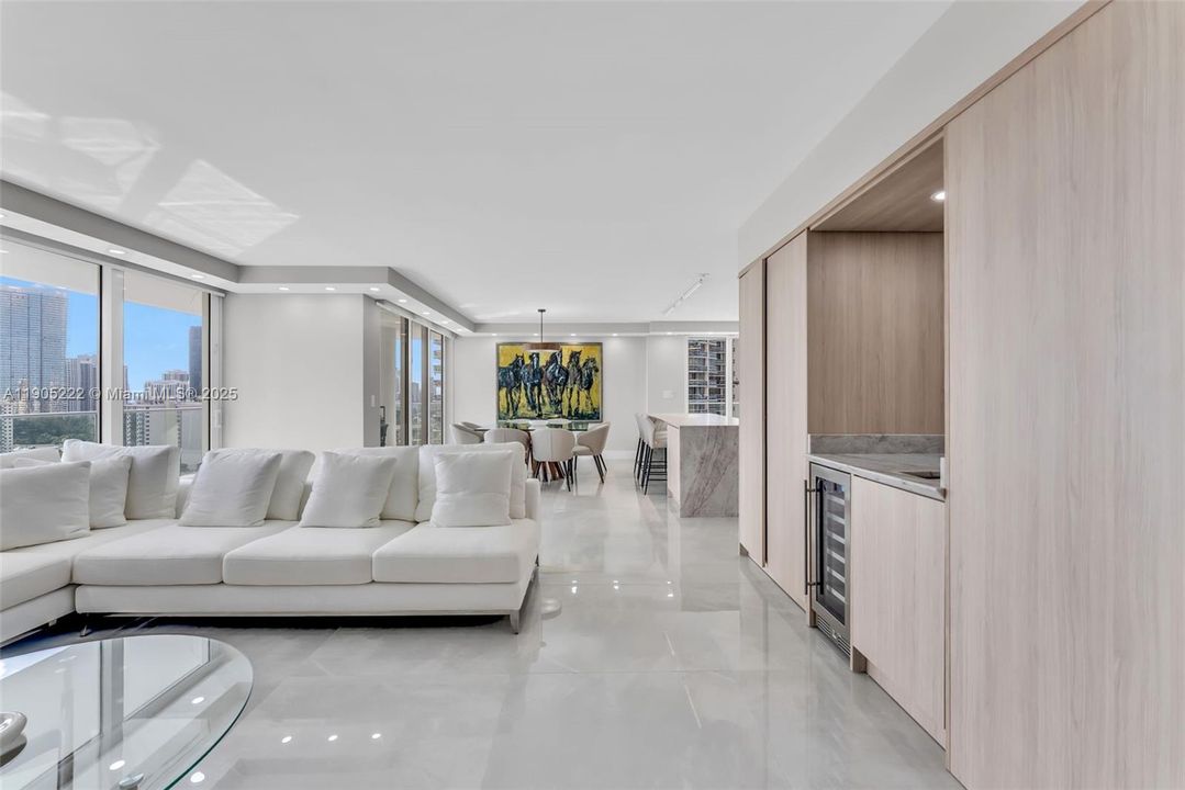 For Sale: $1,390,000 (2 beds, 3 baths, 1825 Square Feet)