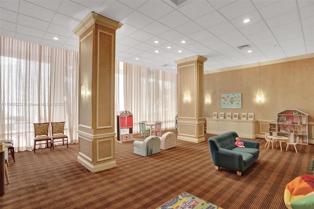 For Sale: $1,390,000 (2 beds, 3 baths, 1825 Square Feet)