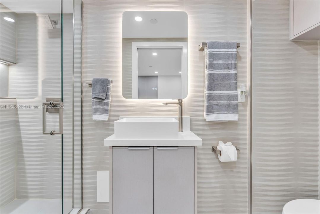 For Sale: $1,390,000 (2 beds, 3 baths, 1825 Square Feet)