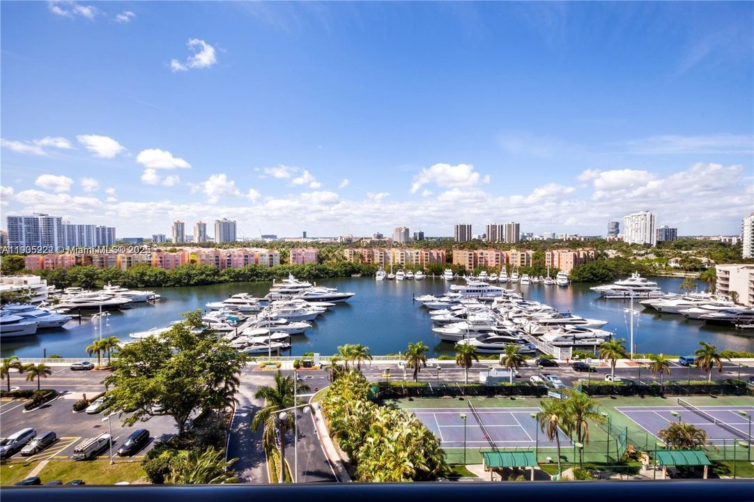 For Sale: $1,390,000 (2 beds, 3 baths, 1825 Square Feet)