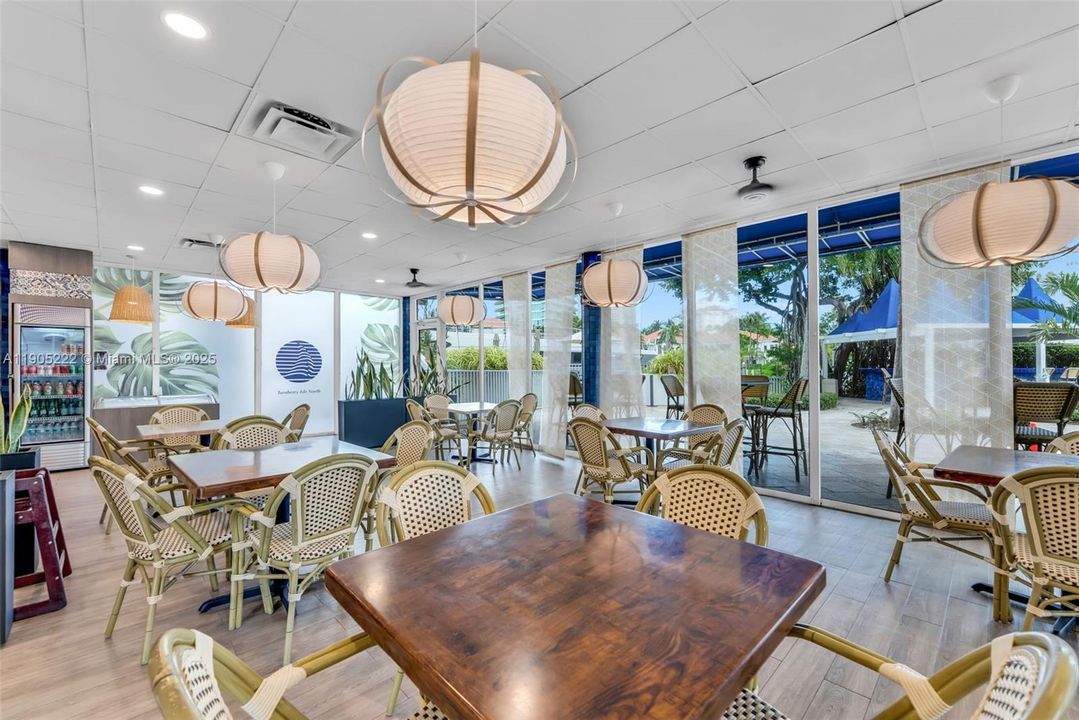 For Sale: $1,390,000 (2 beds, 3 baths, 1825 Square Feet)