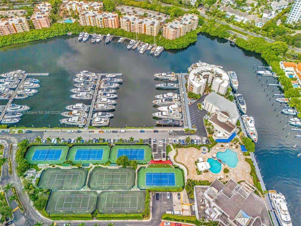 For Sale: $1,390,000 (2 beds, 3 baths, 1825 Square Feet)