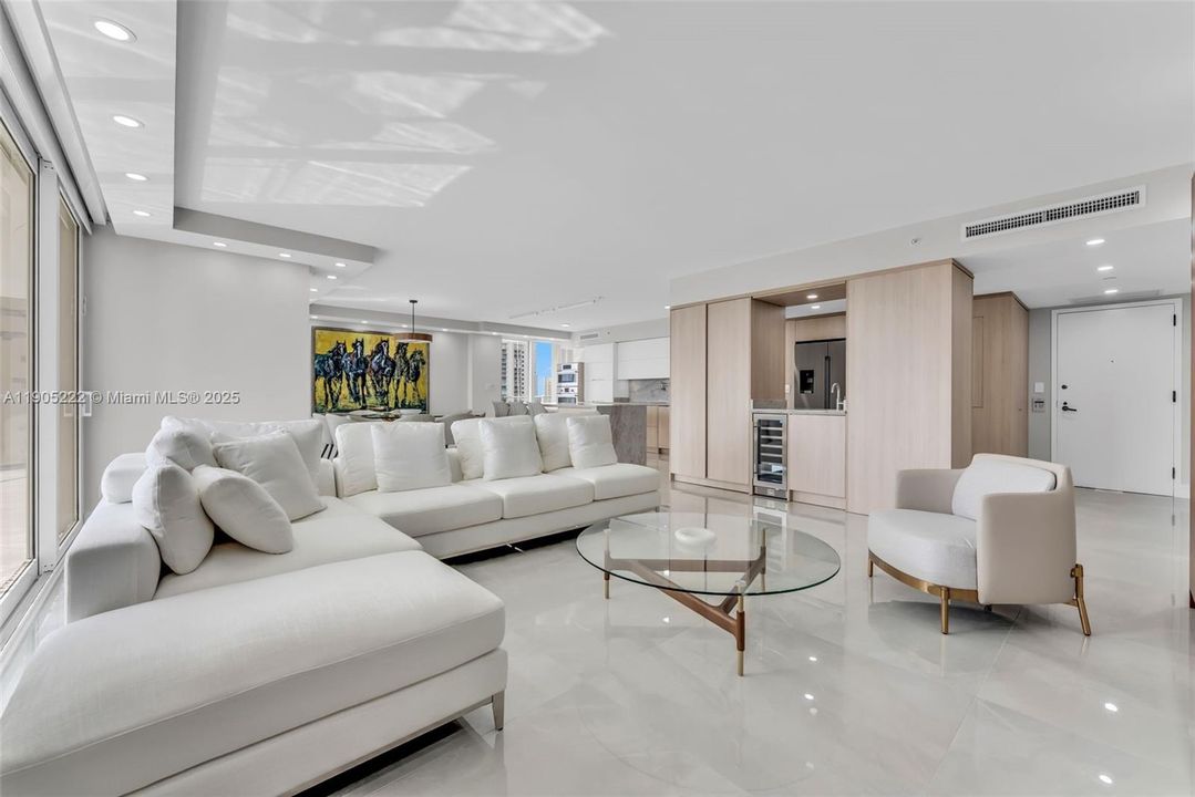 For Sale: $1,390,000 (2 beds, 3 baths, 1825 Square Feet)