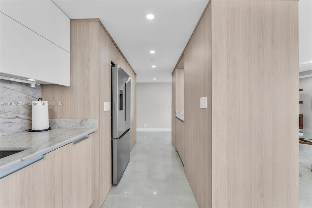 For Sale: $1,390,000 (2 beds, 3 baths, 1825 Square Feet)