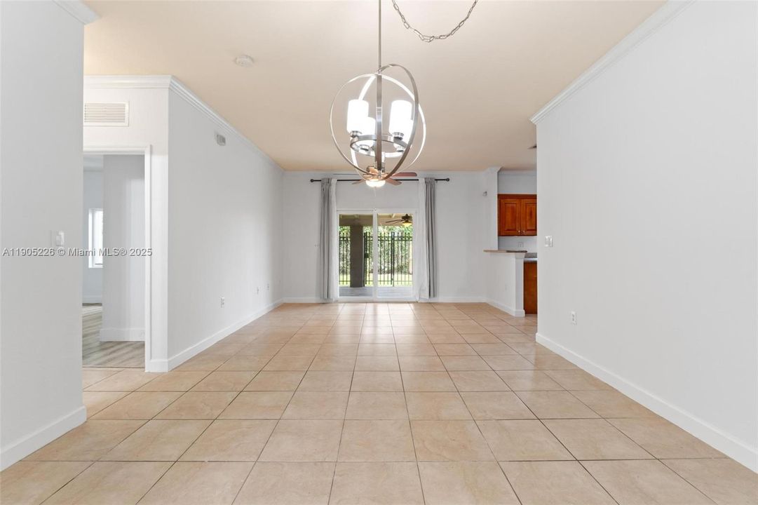 Recently Rented: $2,875 (3 beds, 2 baths, 1573 Square Feet)