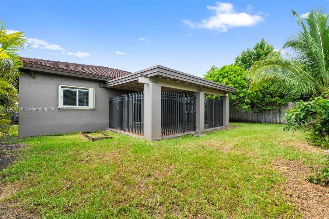 Recently Rented: $2,875 (3 beds, 2 baths, 1573 Square Feet)