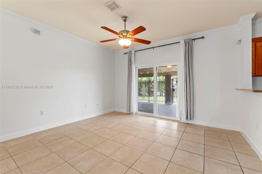 Recently Rented: $2,875 (3 beds, 2 baths, 1573 Square Feet)