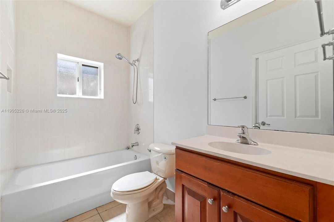 Recently Rented: $2,875 (3 beds, 2 baths, 1573 Square Feet)