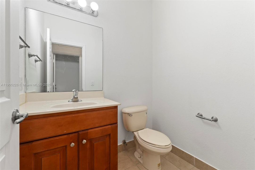 Recently Rented: $2,875 (3 beds, 2 baths, 1573 Square Feet)