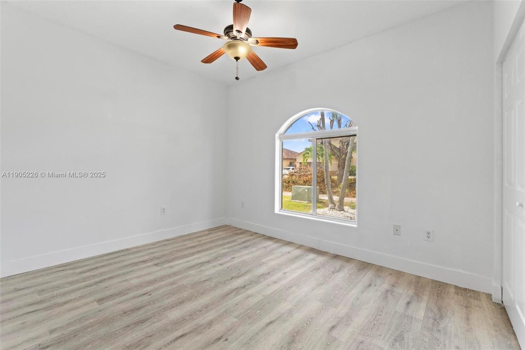 Recently Rented: $2,875 (3 beds, 2 baths, 1573 Square Feet)