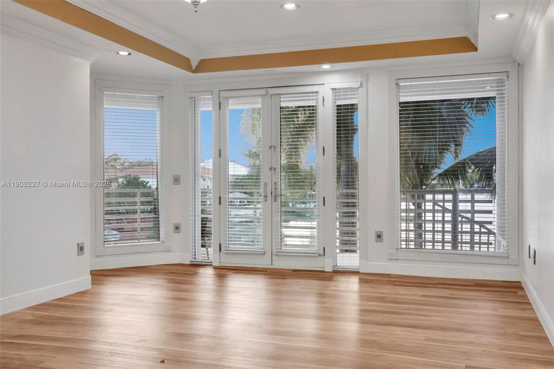 待售: $1,590,000 (5 贝兹, 4 浴室, 3569 平方英尺)