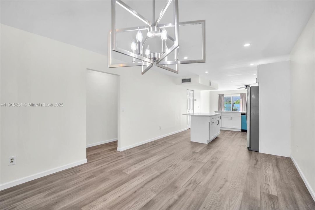 Active With Contract: $2,600 (3 beds, 2 baths, 1360 Square Feet)