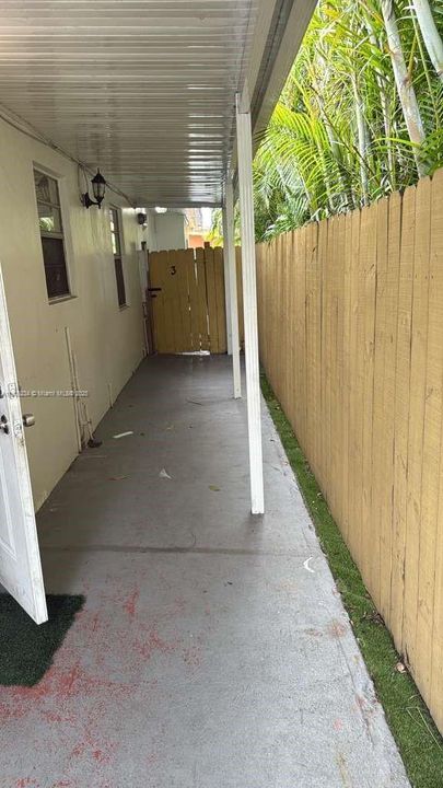 Recently Rented: $2,200 (2 beds, 1 baths, 710 Square Feet)