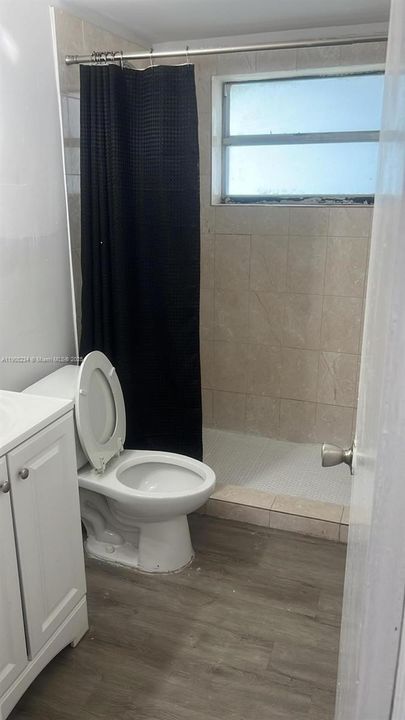 Recently Rented: $2,200 (2 beds, 1 baths, 710 Square Feet)