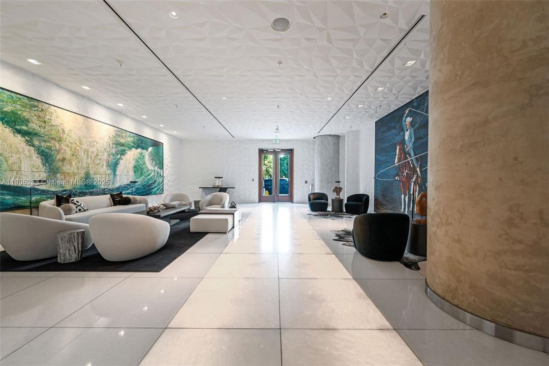 For Sale: $1,100,000 (2 beds, 2 baths, 1088 Square Feet)