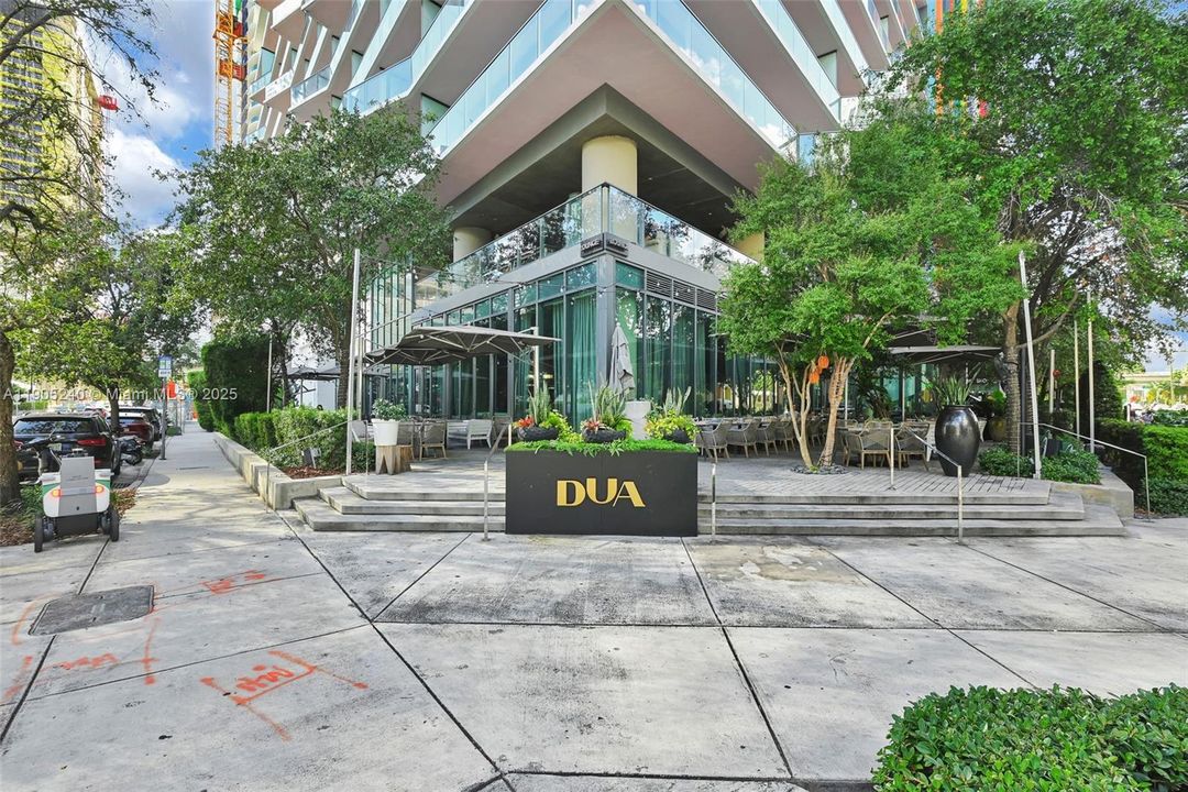 For Rent: $7,600 (2 beds, 2 baths, 1088 Square Feet)