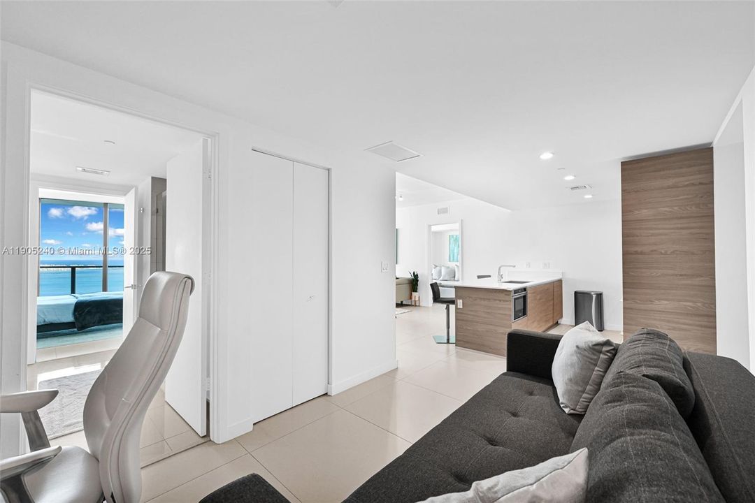 For Rent: $7,600 (2 beds, 2 baths, 1088 Square Feet)