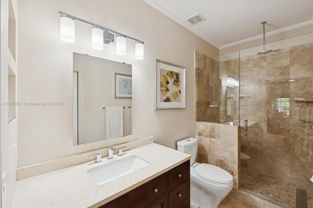 合同活跃: $465,000 (3 贝兹, 2 浴室, 1495 平方英尺)