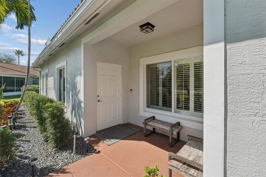 合同活跃: $465,000 (3 贝兹, 2 浴室, 1495 平方英尺)