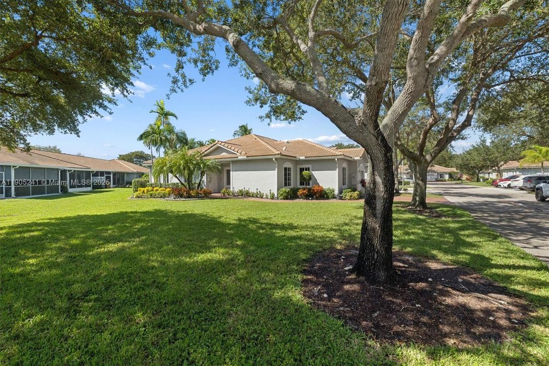 合同活跃: $465,000 (3 贝兹, 2 浴室, 1495 平方英尺)