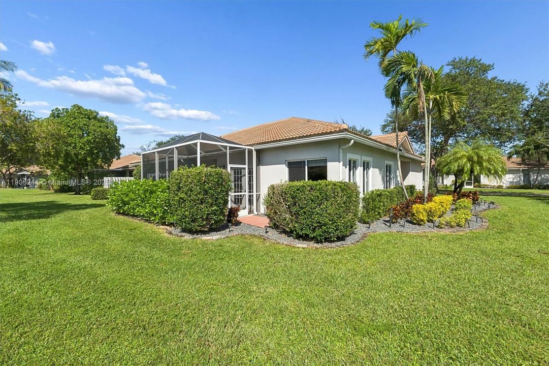 合同活跃: $465,000 (3 贝兹, 2 浴室, 1495 平方英尺)