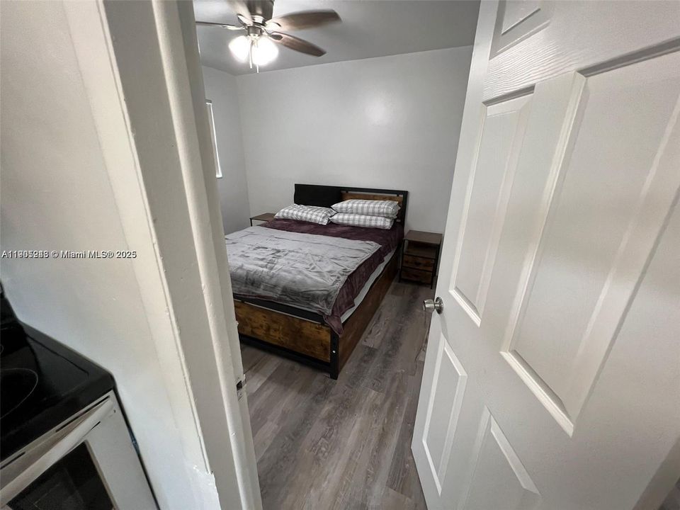 For Rent: $1,450 (1 beds, 1 baths, 1675 Square Feet)