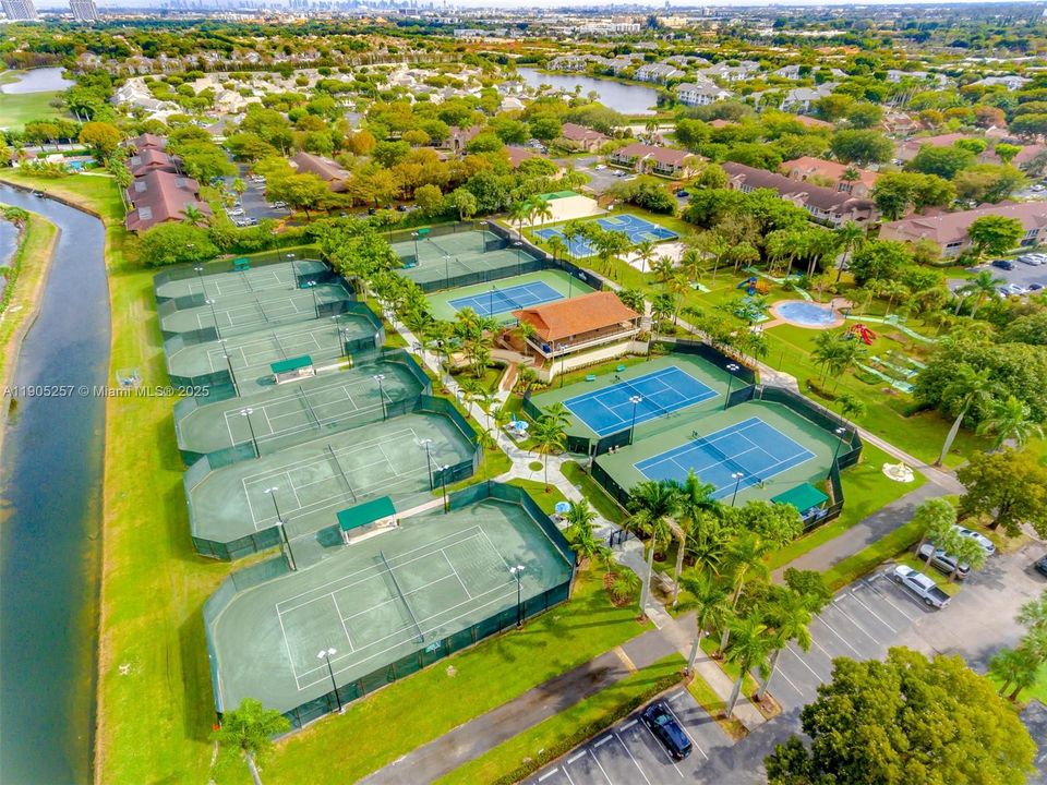 Doral Park Country Club Tennis Courts