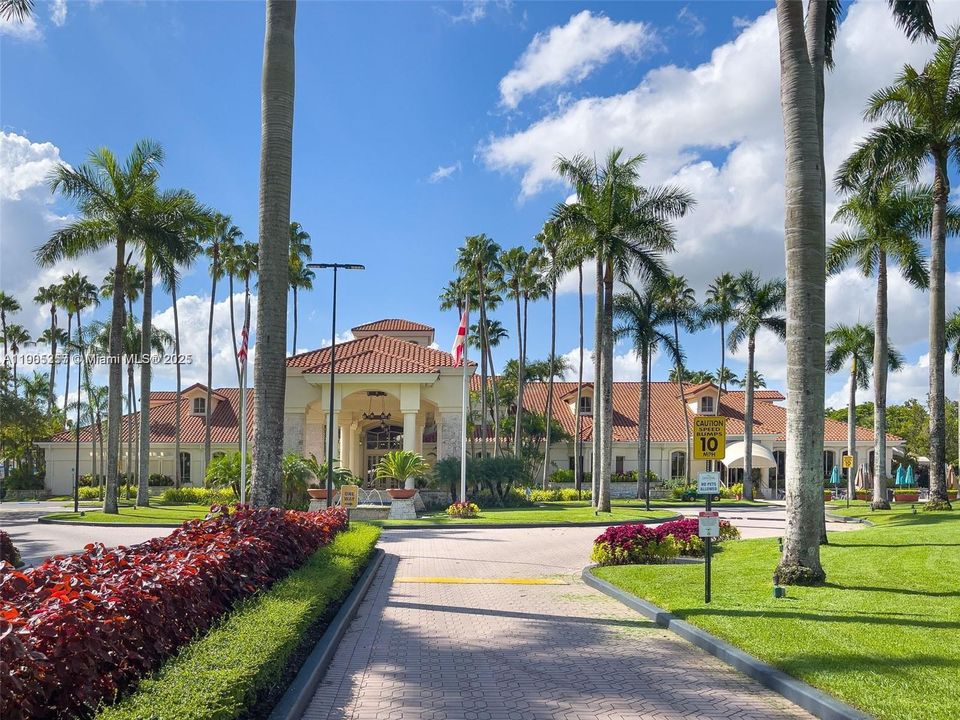 Doral Park Country Club entrance
