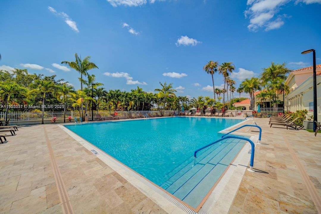Doral Park Country Club Pool