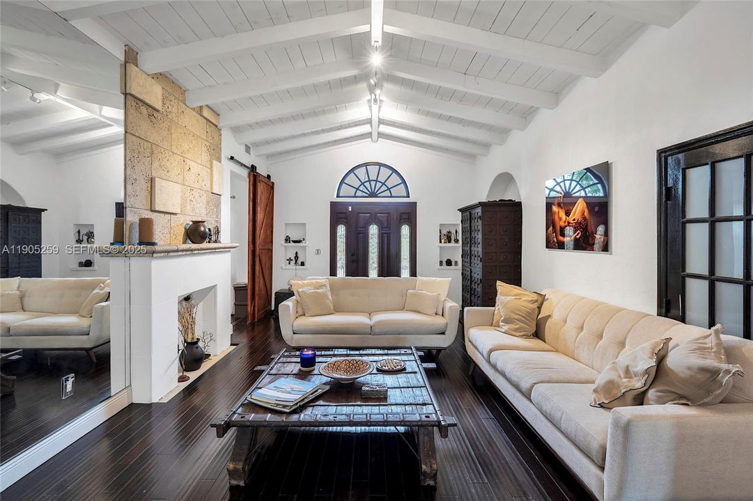 For Sale: $1,795,000 (4 beds, 3 baths, 2190 Square Feet)