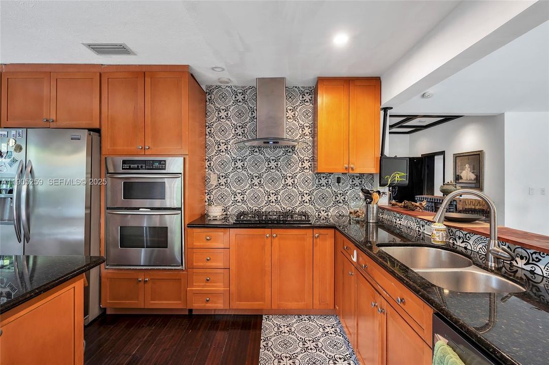 For Sale: $1,795,000 (4 beds, 3 baths, 2190 Square Feet)