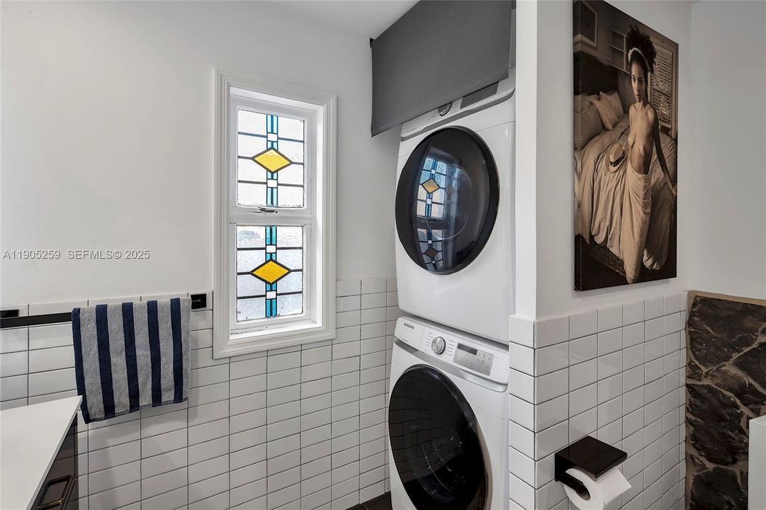 For Sale: $1,795,000 (4 beds, 3 baths, 2190 Square Feet)