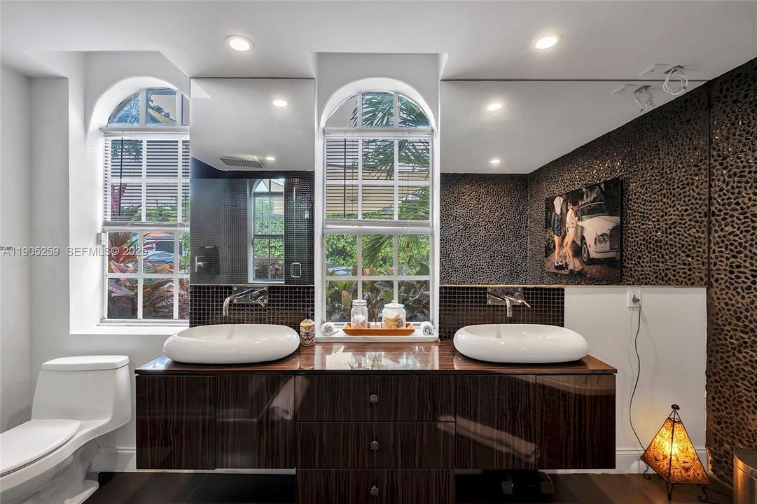 For Sale: $1,795,000 (4 beds, 3 baths, 2190 Square Feet)