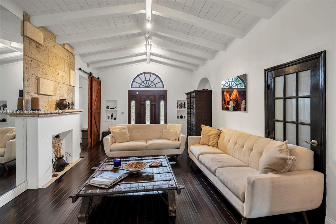 For Sale: $1,795,000 (4 beds, 3 baths, 2190 Square Feet)