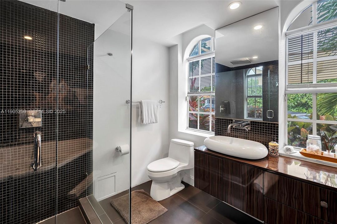 For Sale: $1,795,000 (4 beds, 3 baths, 2190 Square Feet)