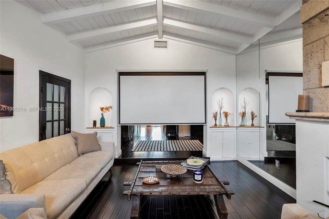 For Sale: $1,795,000 (4 beds, 3 baths, 2190 Square Feet)