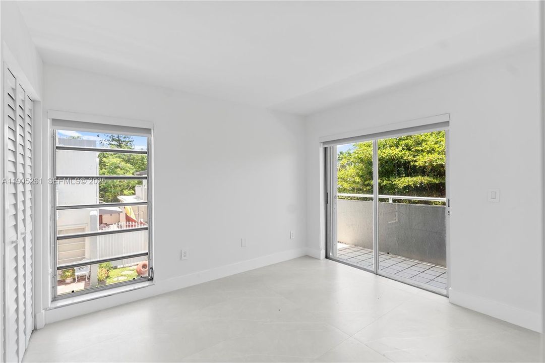 For Rent: $4,500 (3 beds, 2 baths, 1389 Square Feet)