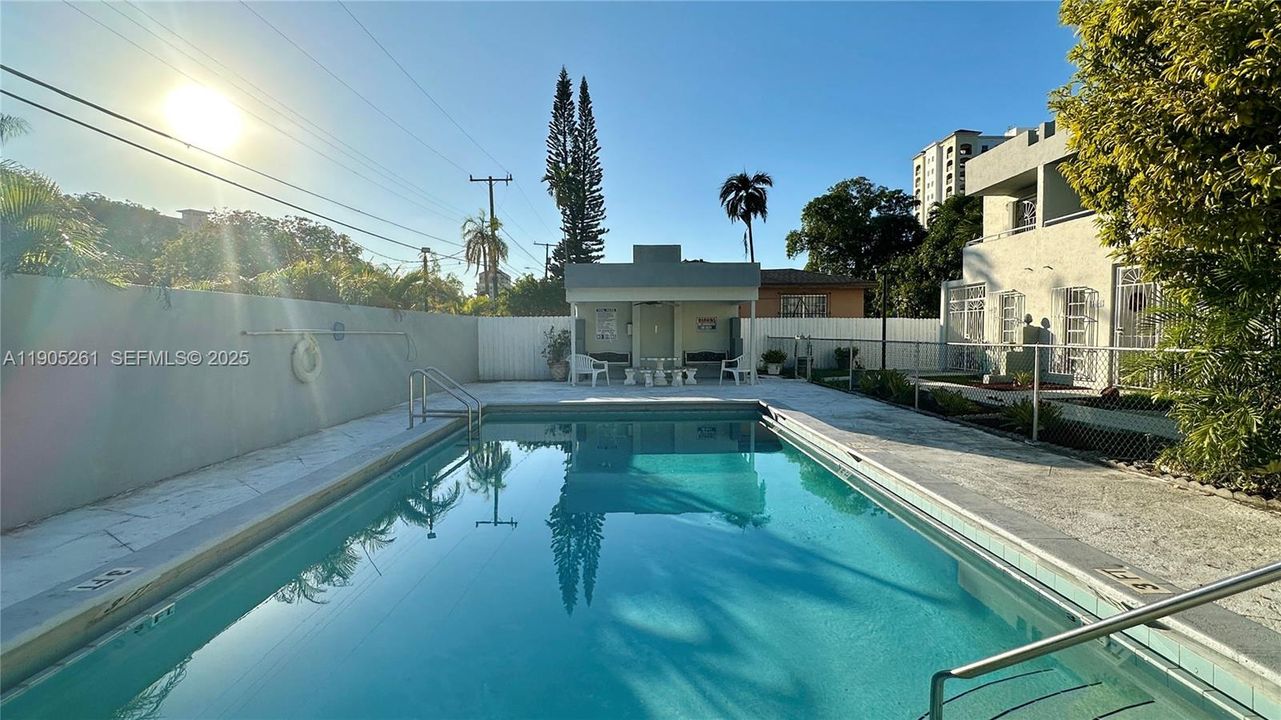 For Rent: $4,500 (3 beds, 2 baths, 1389 Square Feet)